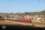 233 367 mit einem Güterzug nach Cheb auf der Rampe von Hartmannshof nach Etzelwang bei Lehendorf. (14.03.2014) <i>Foto: Joachim Schmidt</i>